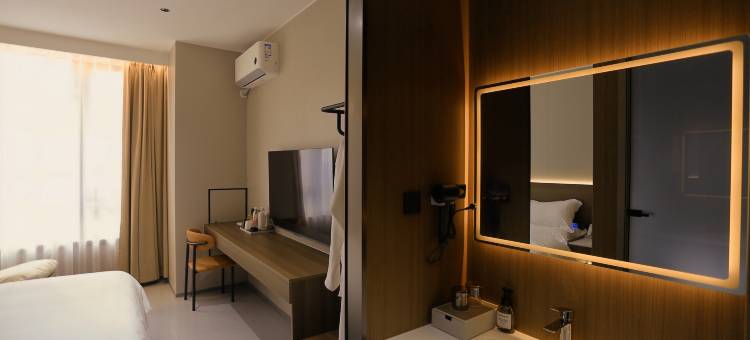 壹休·智能民宿(市行政中心地铁站店)图片