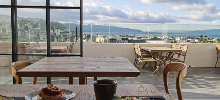 抚仙湖香堤·湖畔Lake view湖景私汤庭院美宿图片