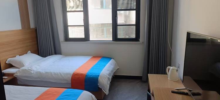 九鸿宾馆(社旗建设南路店)图片