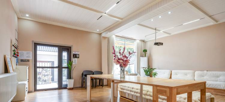 花筑·西安花溪茉轰趴民宿(鄠邑李家岩村店)图片