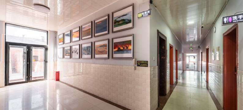 乌兰布统云游轻奢酒店图片