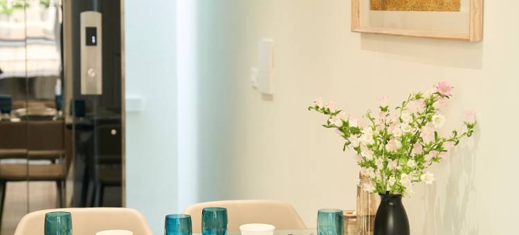 Home by La Sinfonía Trieu Viet Vuong图片