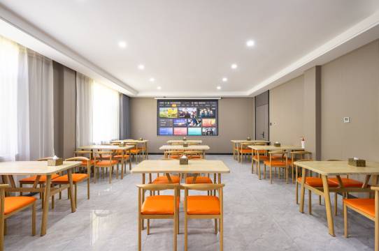 云岸商务酒店(桃仙机场沈阳音乐学院店)图片