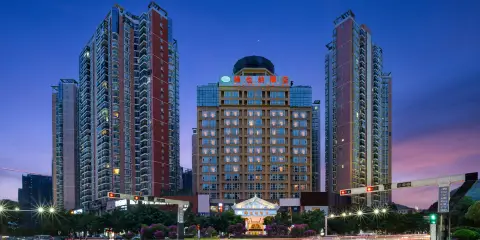 維也納酒店(興義高鐵南站萬峯林機場店)