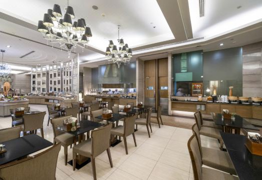 Grande Centre Point Hotel Terminal 21 Hotel Overview