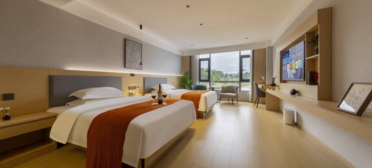 鑫海大酒店(安顺镇宁黄果树大道店)图片