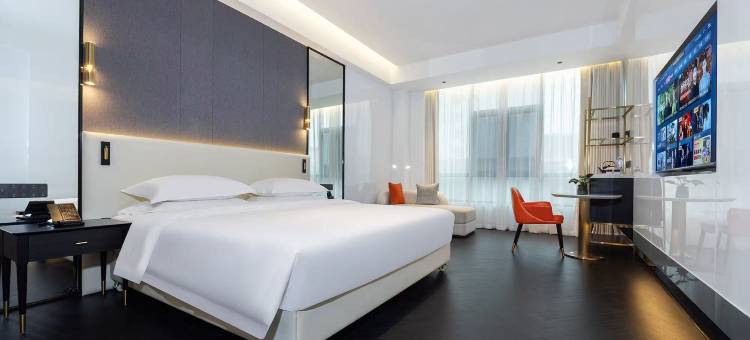 陇川黑金琉璃酒店图片