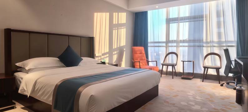 银泓商务精品酒店(常州大学城武进高铁站店)图片