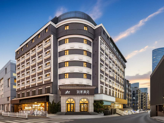 如家酒店(徐州彭城广场1818美食广场店)