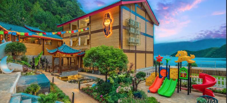 泸沽湖湖畔之梦·半山湖景美宿图片