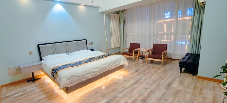 银川逅海主题酒店(西夏万达店)图片