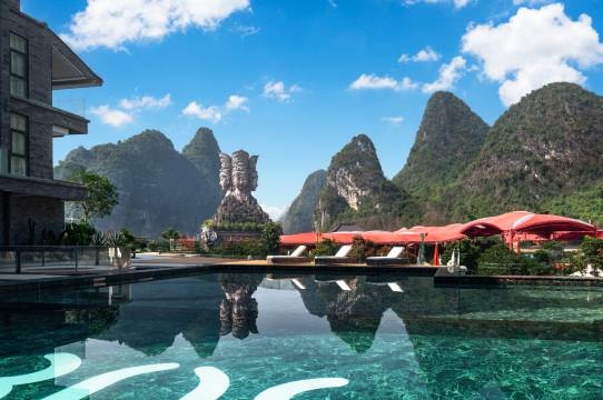 途易蓝•相和里度假酒店(阳朔遇龙河生态公园千古情景区店)