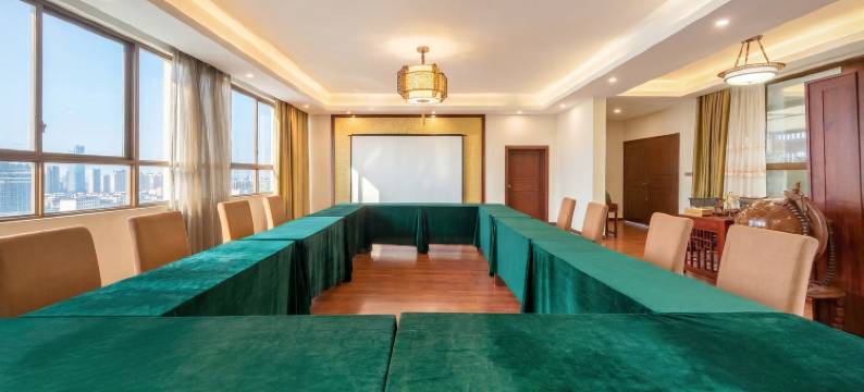 美仑•城市度假PLUS酒店(桂林兴安秦皇宫灵渠水街店)图片