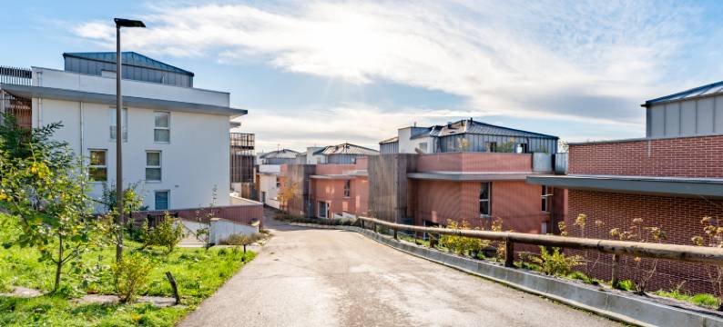 Apartment with Stunning Seine Views, BBQ Area, and Private Parking图片