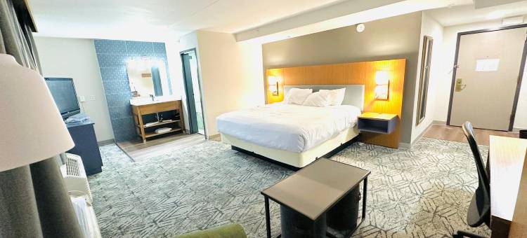 坎顿名人堂附近的联排别墅，靠近I 77(Townhouse Near Hall of Fame Canton I 77)图片