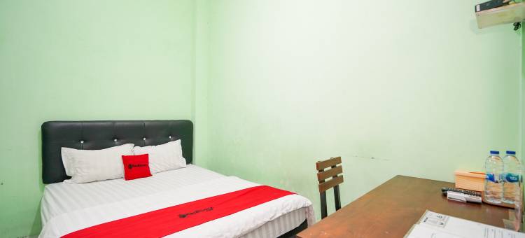 红多兹伊斯兰酒店-近日惹莫努门肯巴里(RedDoorz Syariah Near Monumen Jogja Kembali)图片