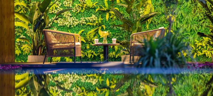 宜尚PLUS酒店(重庆李子坝两路口地铁站店)图片