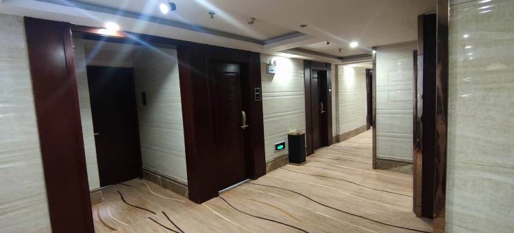 西宁玉珠峰铂金宾馆(西宁博物馆小桥店)图片