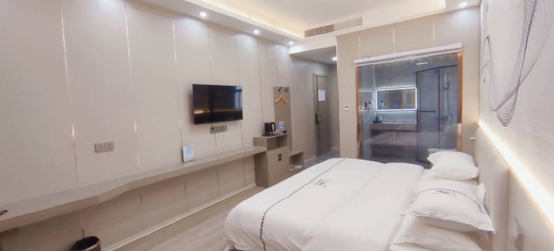 灌云铂曼精选酒店(花果山机场店)图片