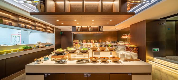 深圳罗湖口岸万象城亚朵酒店图片