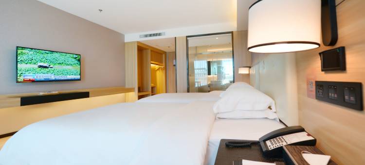 H酒店(万达广场赤峰学院店)图片