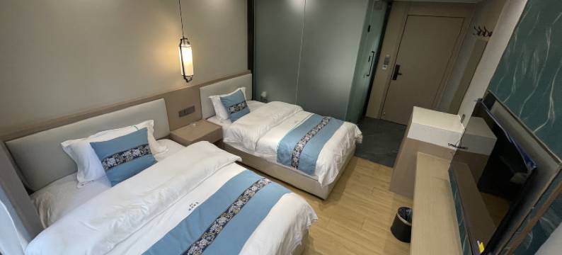 若尔盖鸿运酒店图片