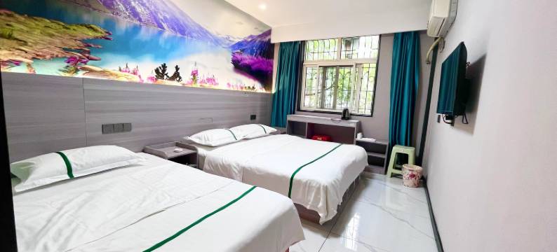 雅馨宾馆(三阳路地铁站店)图片