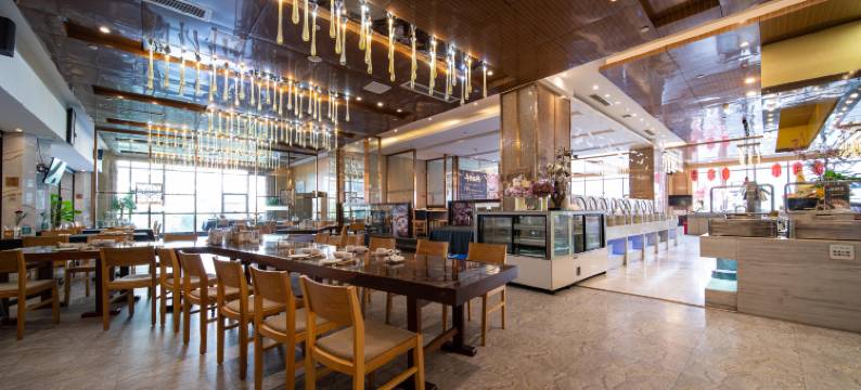 万绿城铂瑞兹酒店(安顺古城历史文化街区大润发店)图片