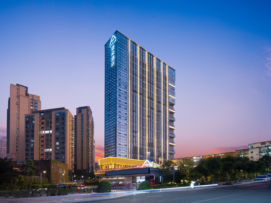 南宁江南金凯路亚朵酒店