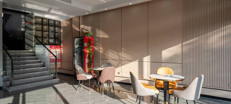 昆山中华园宾馆(高铁南站万达广场店)图片