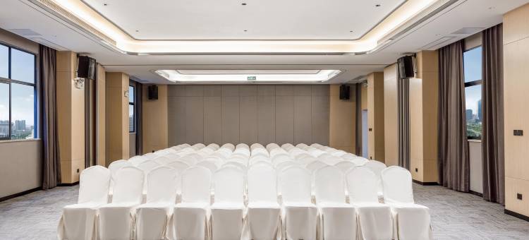 丽怡酒店(深圳国际会展中心国展地铁站店)图片