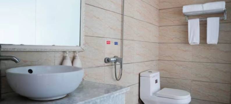 屏山凯旋假日酒店图片