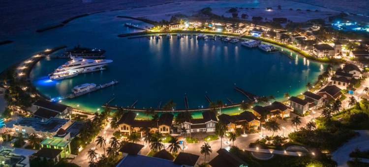 希尔顿格芮精选系列马尔代夫萨丽泄湖岛酒店(SAii Lagoon Maldives, Curio Collection by Hilton)图片