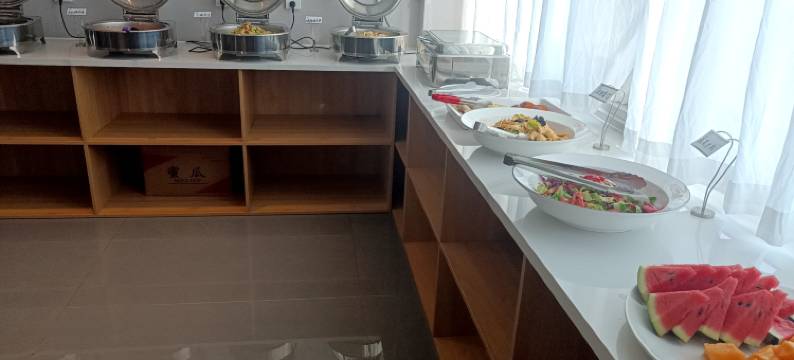 豫港国际酒店(万邦精品园区店)图片