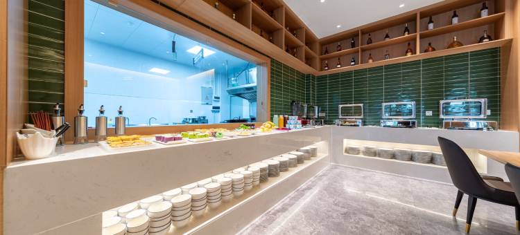 鑫际洲温泉酒店(腾越大商汇店)图片