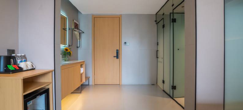 弥勒芭提缦居酒店(湖泉生态园店)图片