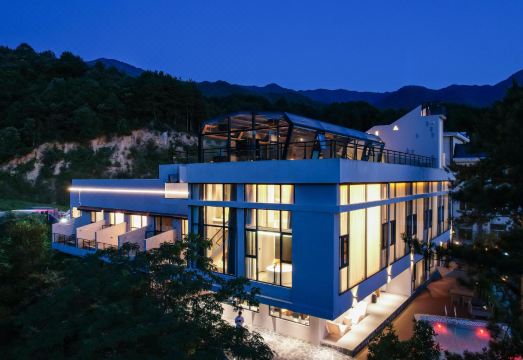 明都·花开半朵酒店外景图