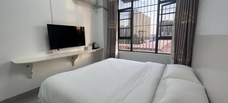 惠州云栖主题公寓(三和广场店)图片