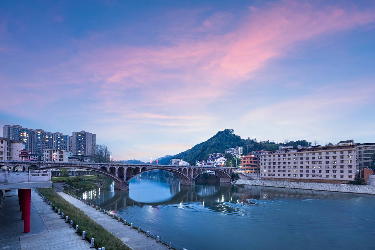 东建凤凰城酒店( 邵阳县凤凰城购物中心县政府店 )图片
