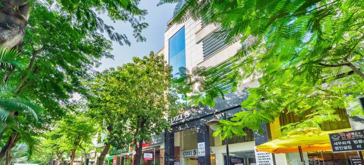 精选 O 舒适 5 号酒店 - 靠近 SECC(Collection O Cozy 5 Hotel - Near SECC)图片