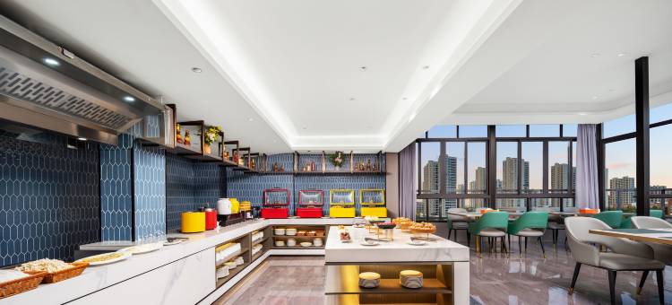 CEO·向岸酒店(金华大堰河街轻轨站万达广场店)图片