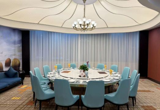 Shuangman International HotelHotel Overview