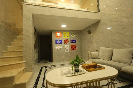 桔依loft轻奢美宿(泉州浦西万达广场店)