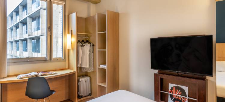 宜必思巴塞罗那广场 Glories 22 酒店(Ibis Barcelona Plaza Glories 22)图片