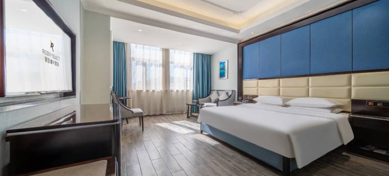 丽呈睿轩酒店(吐鲁番鄯善新城夜市侏罗纪博物馆店)图片