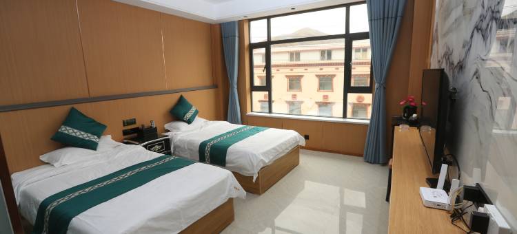 久治卫央坚酒店图片