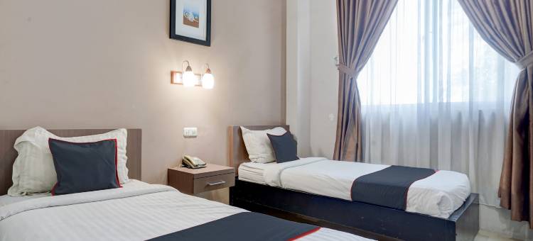 Townhouse Oak Padang near RTH Imam Bonjol formerly Bunda Hotel图片