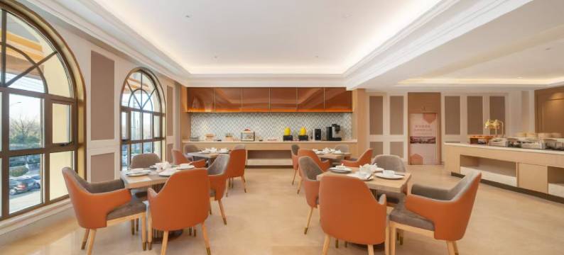 云朵·新世纪酒店(宁洛高速界首光武出口达实商贸城店)图片