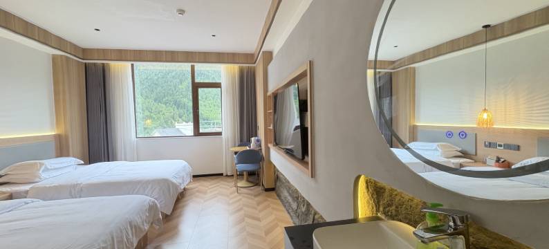 四姑娘山爱雅酒店图片