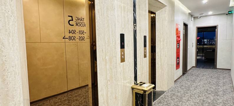 内排蓝天酒店及泳池(BLUE SKY NOI BAI HOTEL & POOL)图片